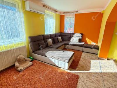 Eladó lakás Üllő