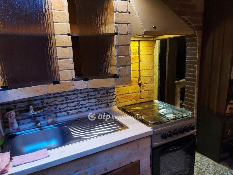 Eladó családi ház Szeged