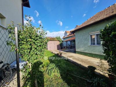 Eladó családi ház Gyál