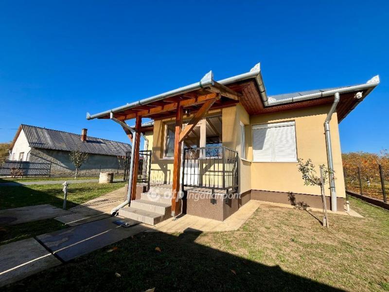 Eladó családi ház Kállósemjén