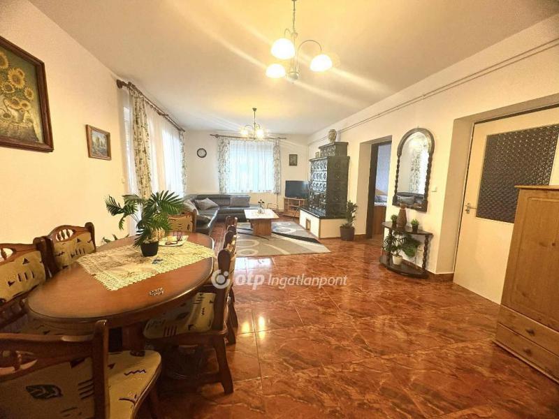 Eladó családi ház Szany