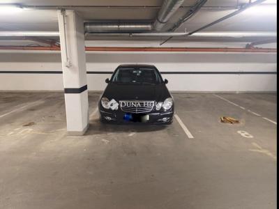 Kiadó egyedi garázs Budapest