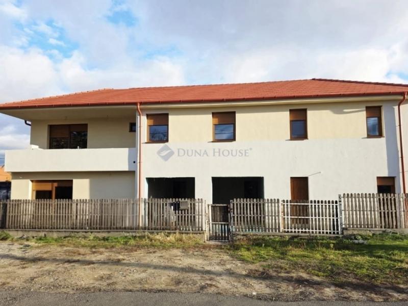 Eladó ikerház Gyál