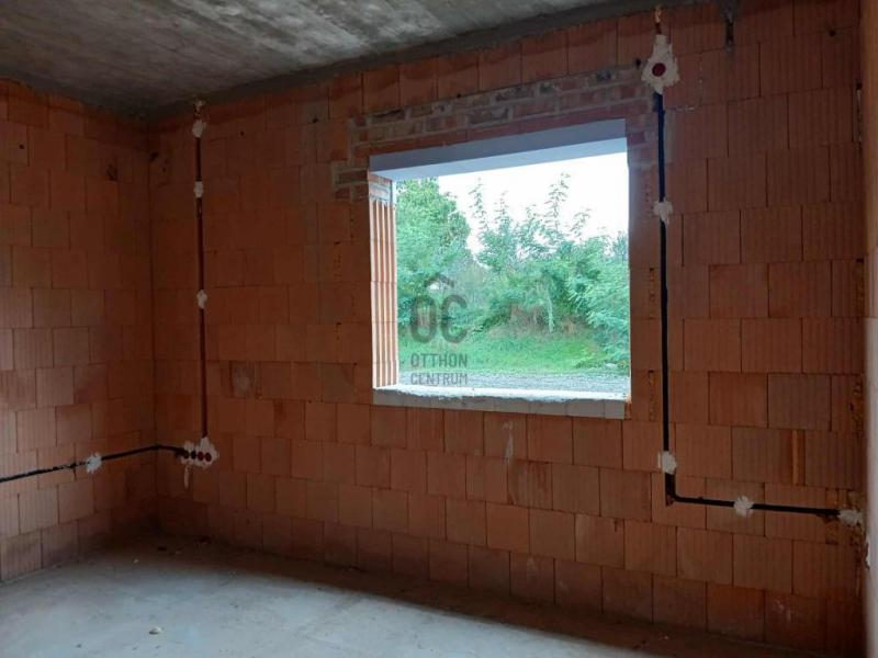 Eladó lakás Szigethalom