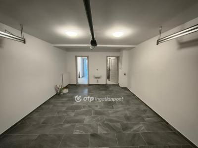 Eladó lakás Siófok