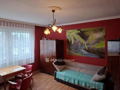 Eladó lakás Hajdúnánás