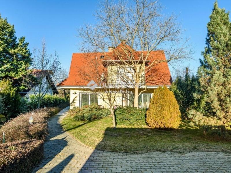 Eladó családi ház Budapest