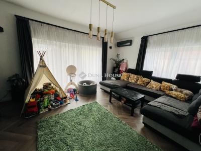 Eladó lakás Törökbálint