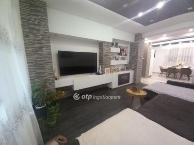 Eladó családi ház Téglás