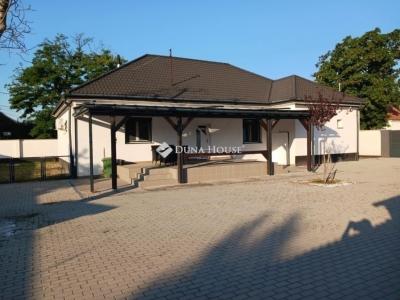 Eladó családi ház Budapest