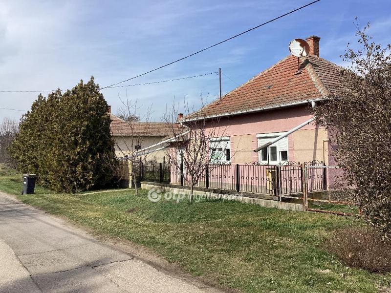 Eladó családi ház Gyomaendrőd