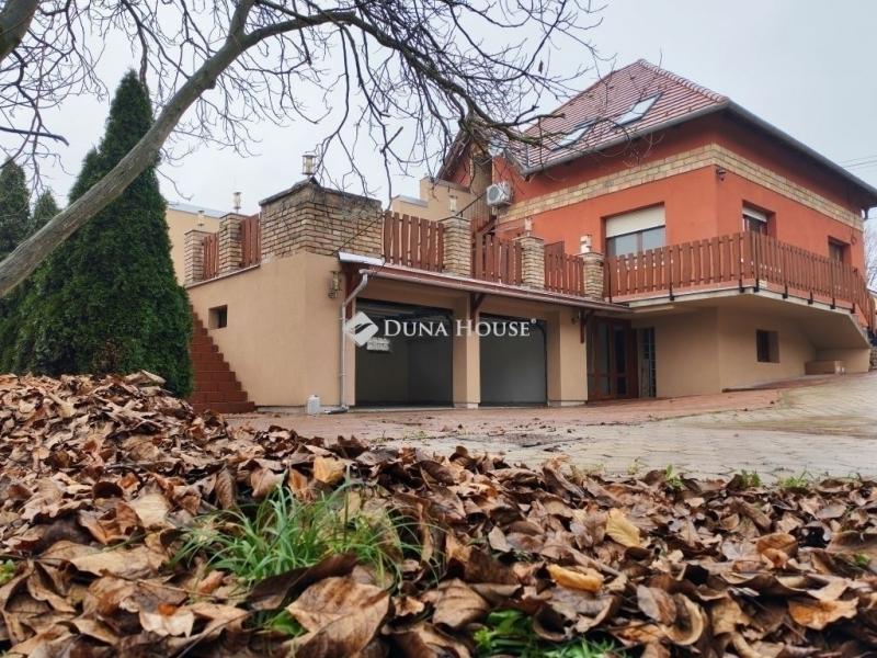 Eladó családi ház Gödöllő