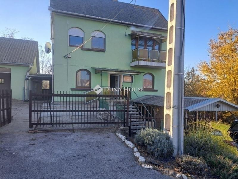 Eladó családi ház