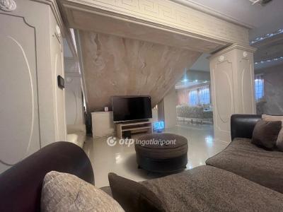 Eladó családi ház Szeged