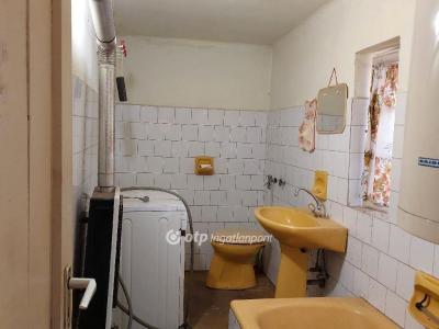 Eladó családi ház Csongrád