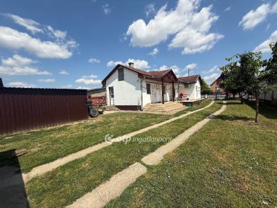 Eladó családi ház Újfehértó