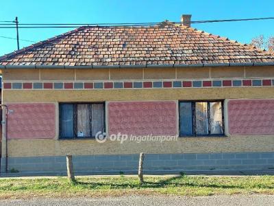 Eladó családi ház Kunszentmárton