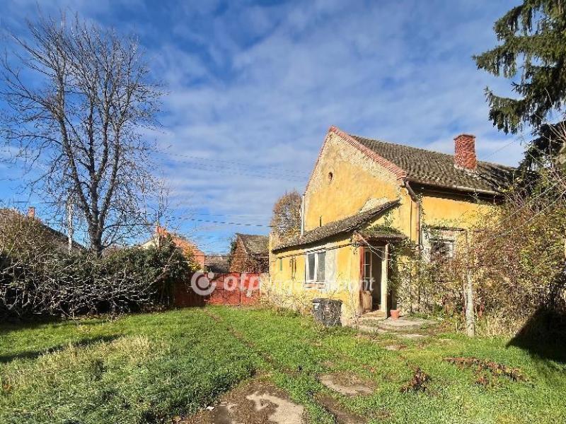 Eladó családi ház Mezőberény