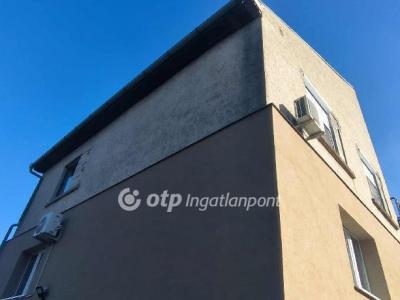 Eladó lakás Békéscsaba