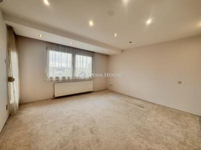 Eladó lakás Zalaegerszeg