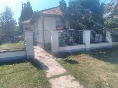 Eladó családi ház Derecske