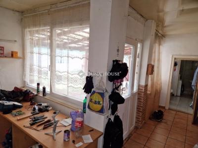 Eladó családi ház Monor