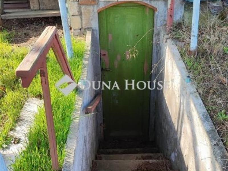 Eladó külterületi telek Hatvan