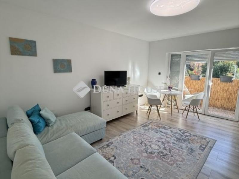 Eladó lakás Balatonalmádi