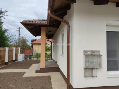 Eladó családi ház Üllő