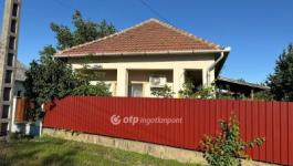 Eladó családi ház Poroszló