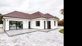 Eladó családi ház Leányfalu