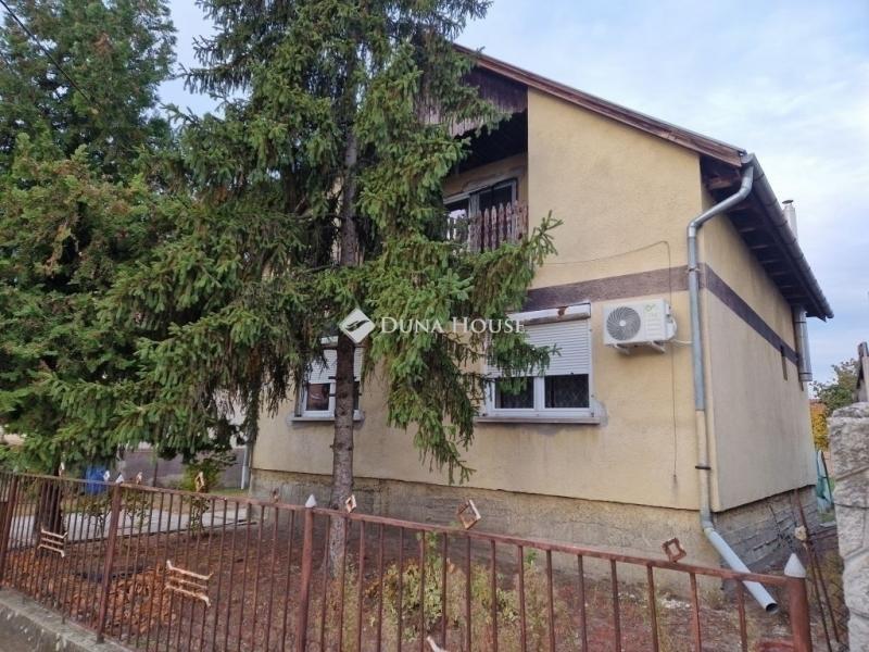 Eladó családi ház Monor