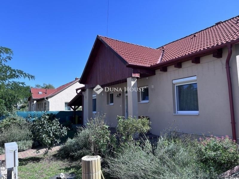 Eladó családi ház Erdőkertes