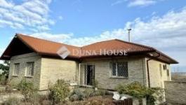 Eladó családi ház Csomád