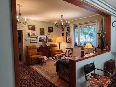 Eladó családi ház Érd