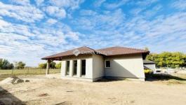 Eladó családi ház Kiskunlacháza