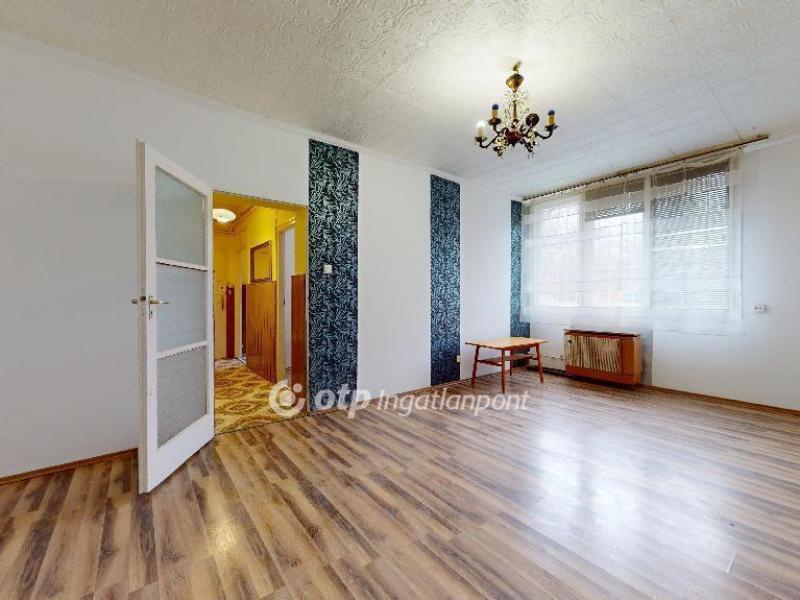 Eladó lakás Sajószentpéter