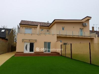 Eladó családi ház Budapest