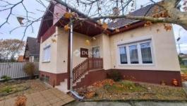 Eladó családi ház Tápiószecső