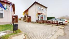 Eladó utcai bejáratú üzlethelység Alsózsolca