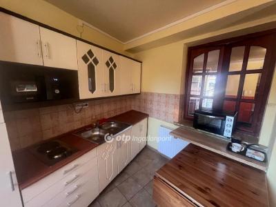 Eladó családi ház Szeged