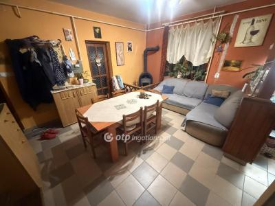 Eladó családi ház Tiszakécske