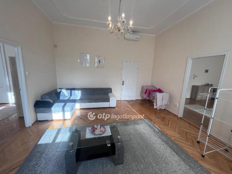 Eladó lakás Szeged