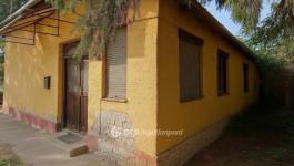 Eladó családi ház Csanytelek