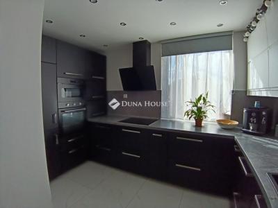 Eladó családi ház Abony