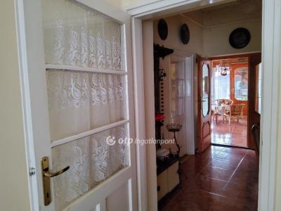 Eladó családi ház Hatvan