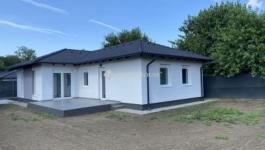 Eladó családi ház Üllő