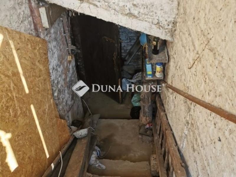 Eladó családi ház Tata