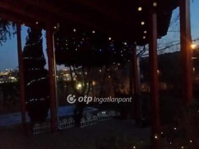 Eladó családi ház Budapest