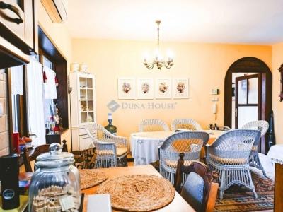 Eladó családi ház Pécs